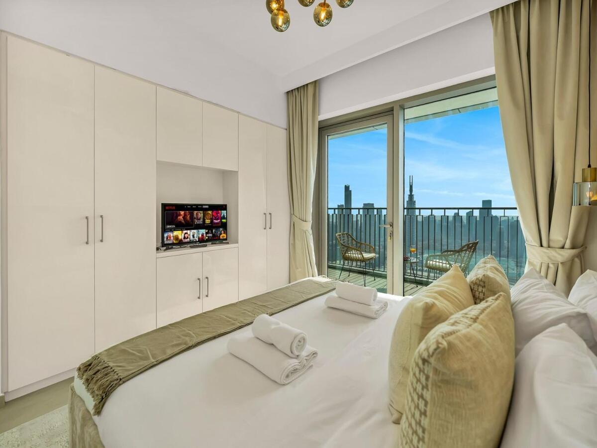 Lejlighed New Luxurious 4br With Burj Khalifa & Fountain View Near Difc *