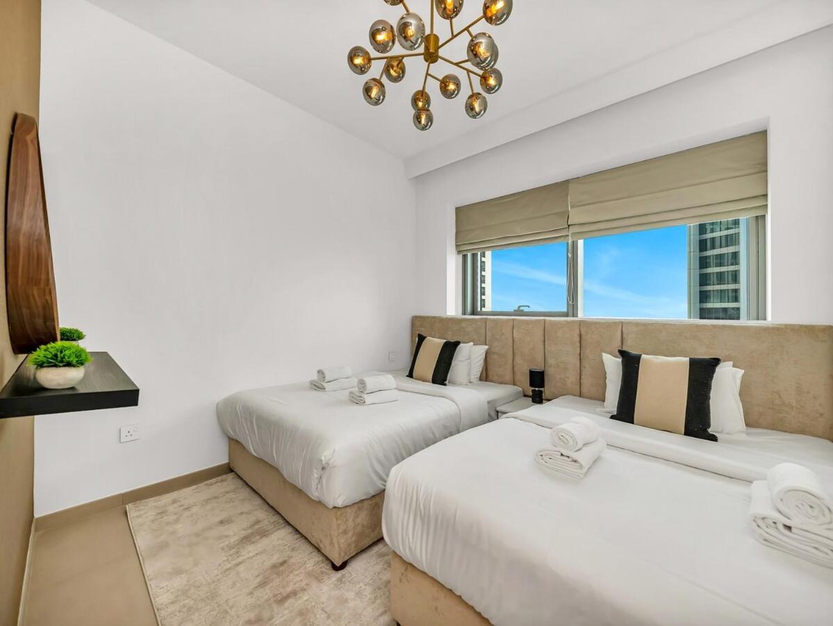 New Luxurious 4br With Burj Khalifa & Fountain View Near Difc Lejlighed
