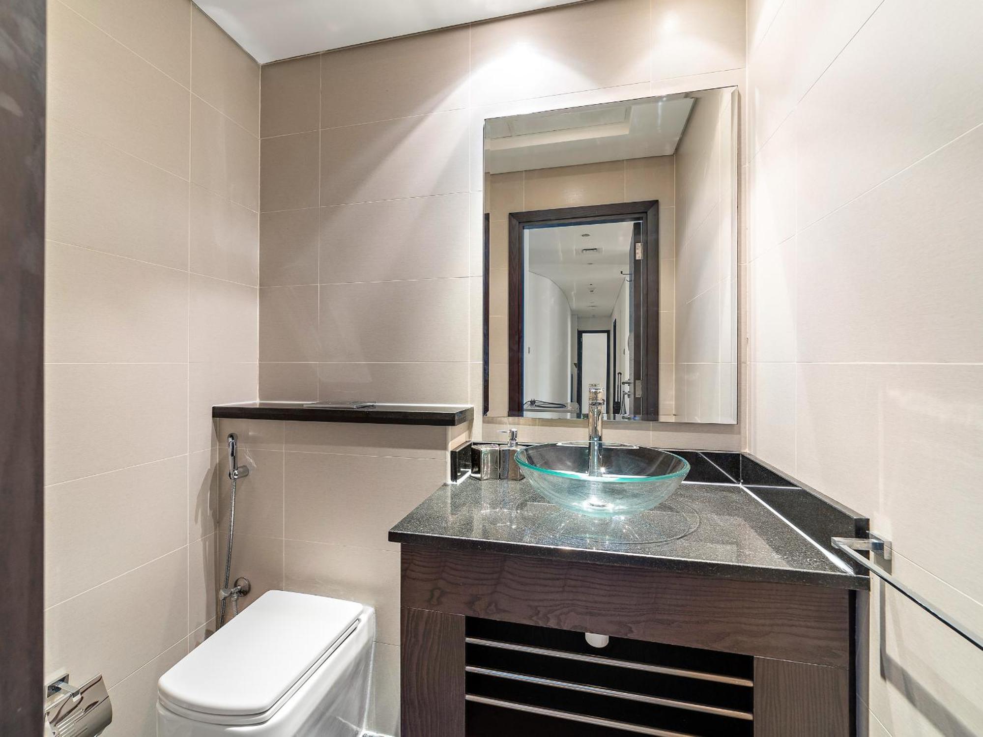 Iconic Living - 2br In Cayan Tower, Marina * Dubaï