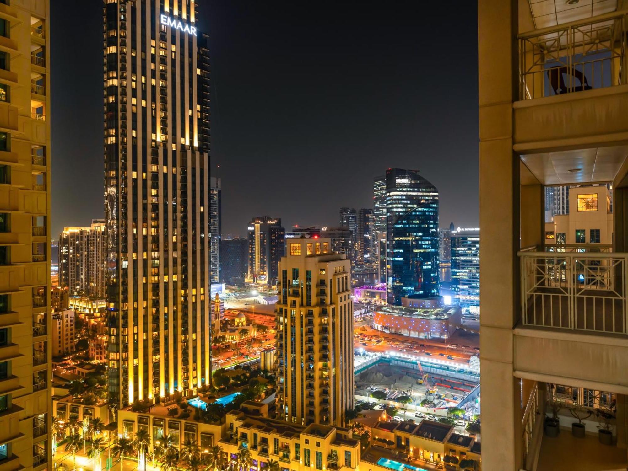 Appartement 2br With Mini-golf In Dt With Partial Burj Khalifa View Dubaï