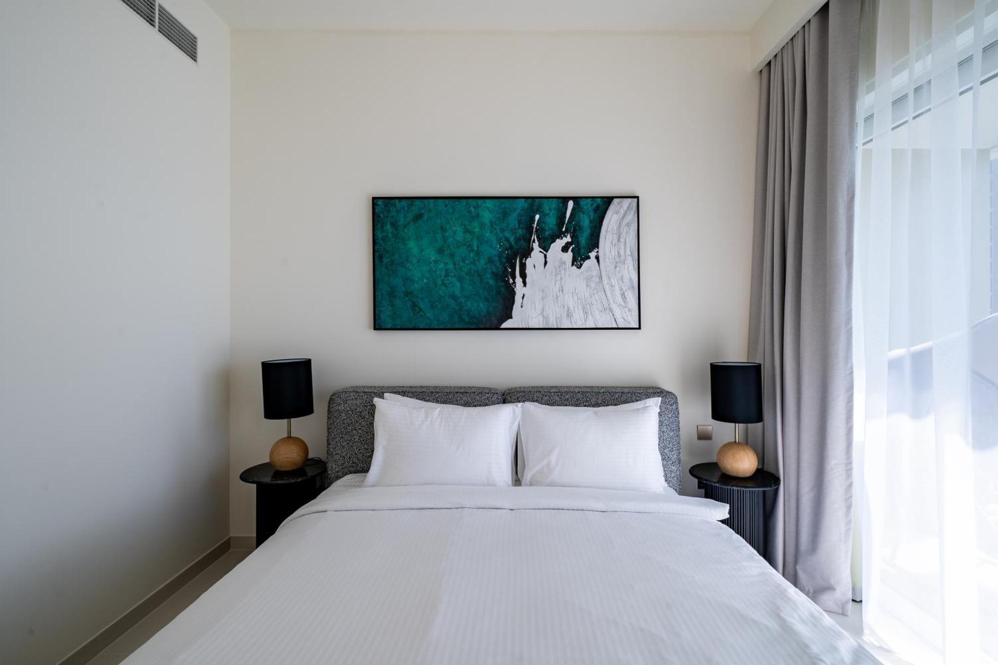 Homes & Beyond I Contemporary 2br With Sea View Dubaï