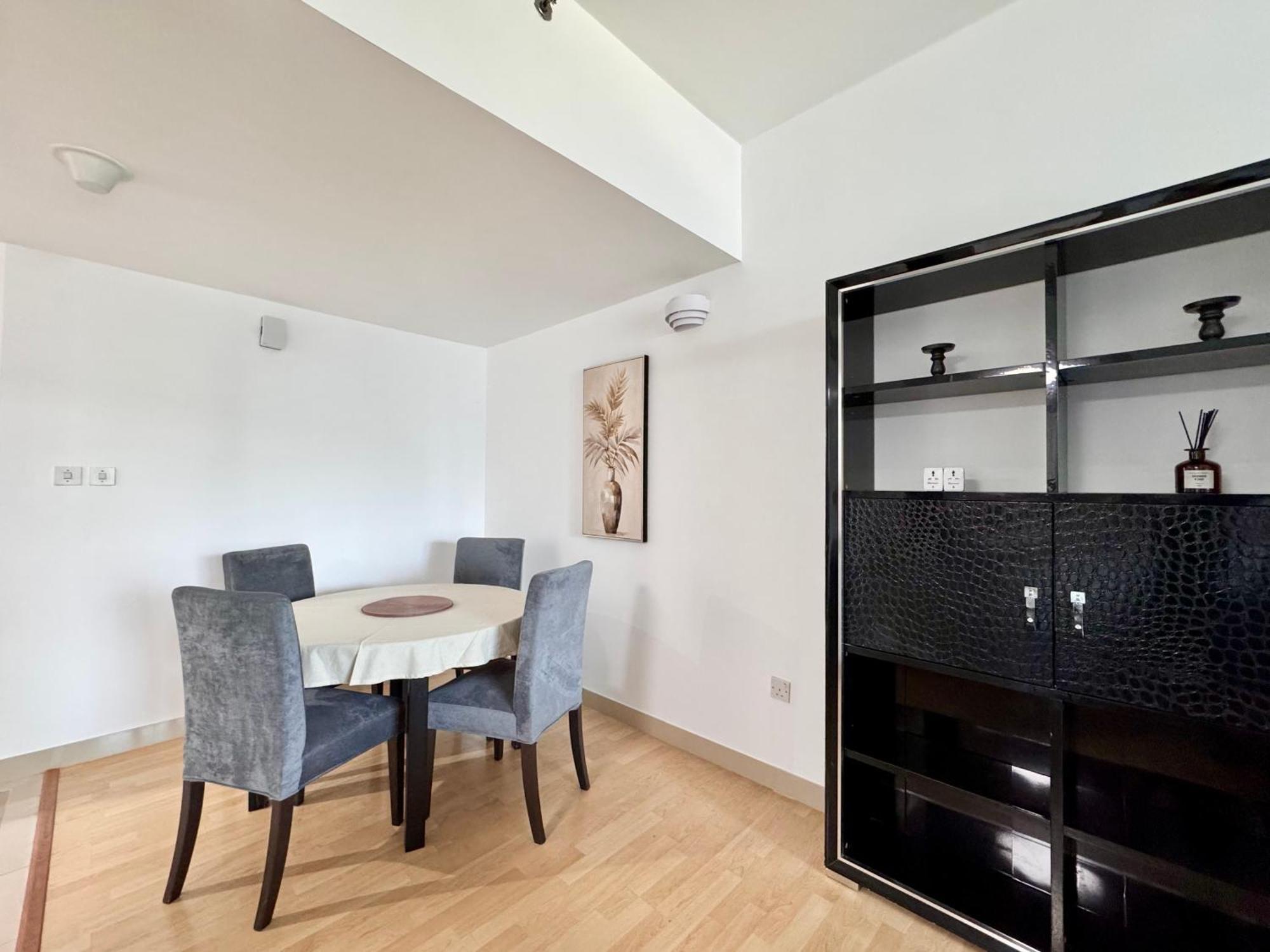 2 Bed In La Riviera Tower, Marina Near Metro And Mall, 12-min Walk To Jbr Beach! Dubaï