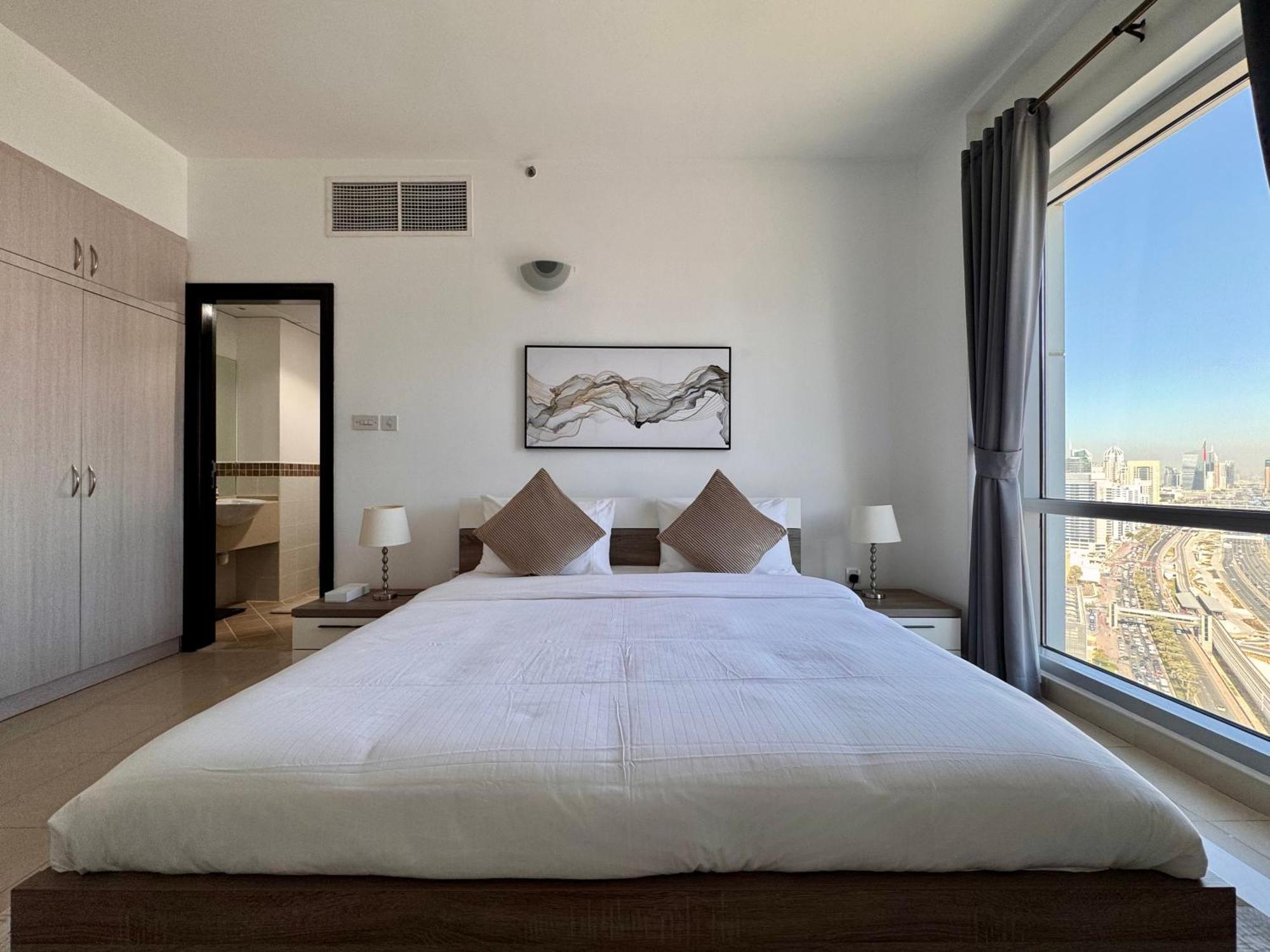 2 Bed In La Riviera Tower, Marina Near Metro And Mall, 12-min Walk To Jbr Beach! Appartement *
