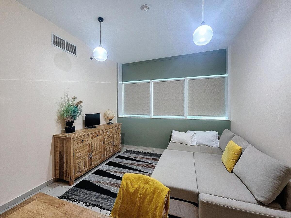 Exquisite 2 Bed In Marina Lägenhet *