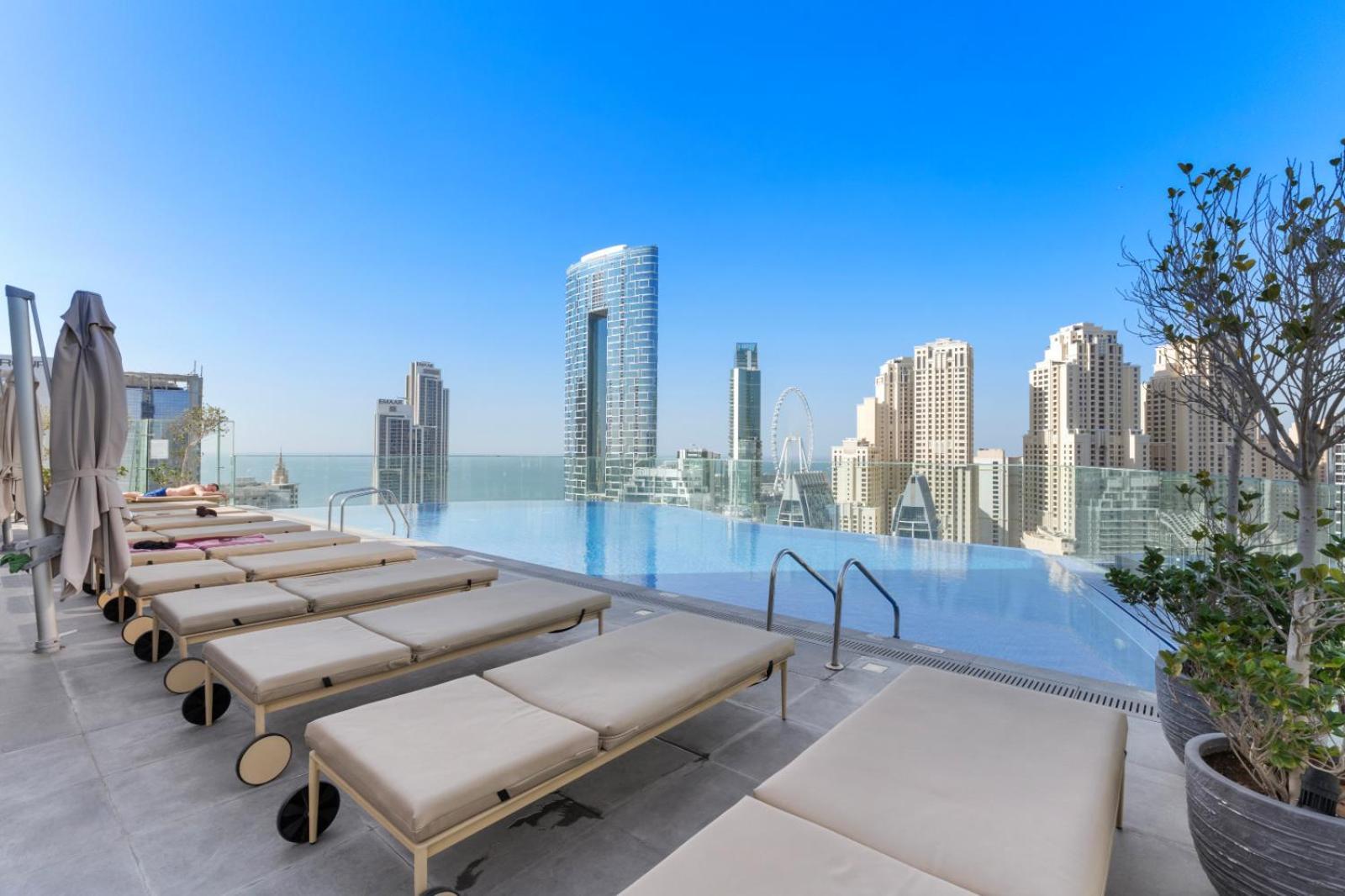 Luxury Living In Marina 1br Extra Large *