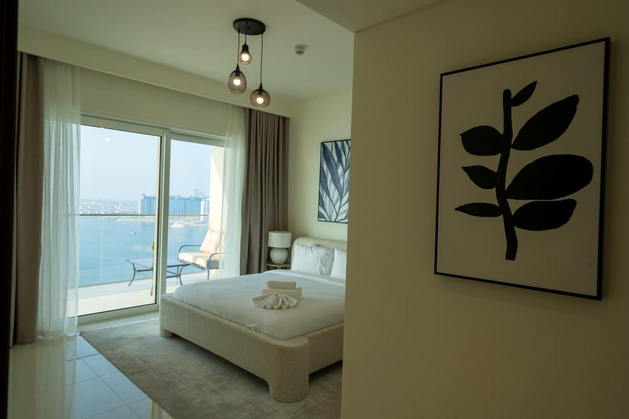Homes & Beyond I Pristine 2br With Waterfront View * Dubaï