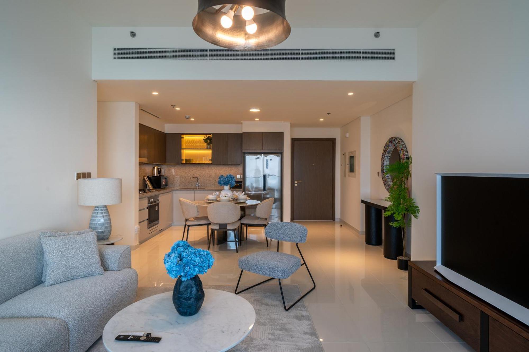 Homes & Beyond I Pristine 2br With Waterfront View * Dubaï