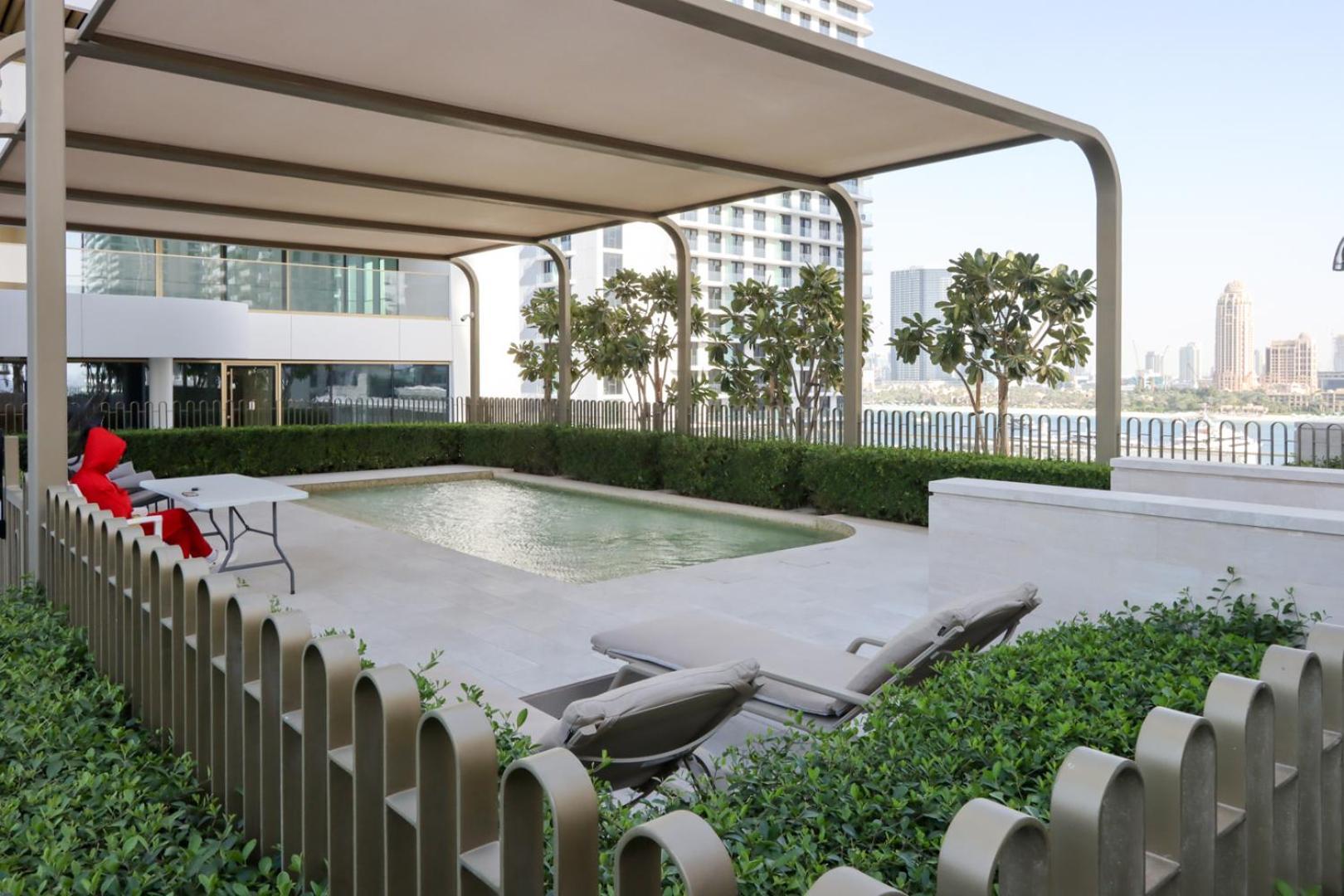 Livbnb-2br Iconic Living In Grand Bleu Dubaï