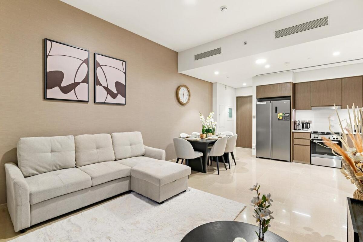 First Class 2br Luxurious Burj Khalifa View Apartment *