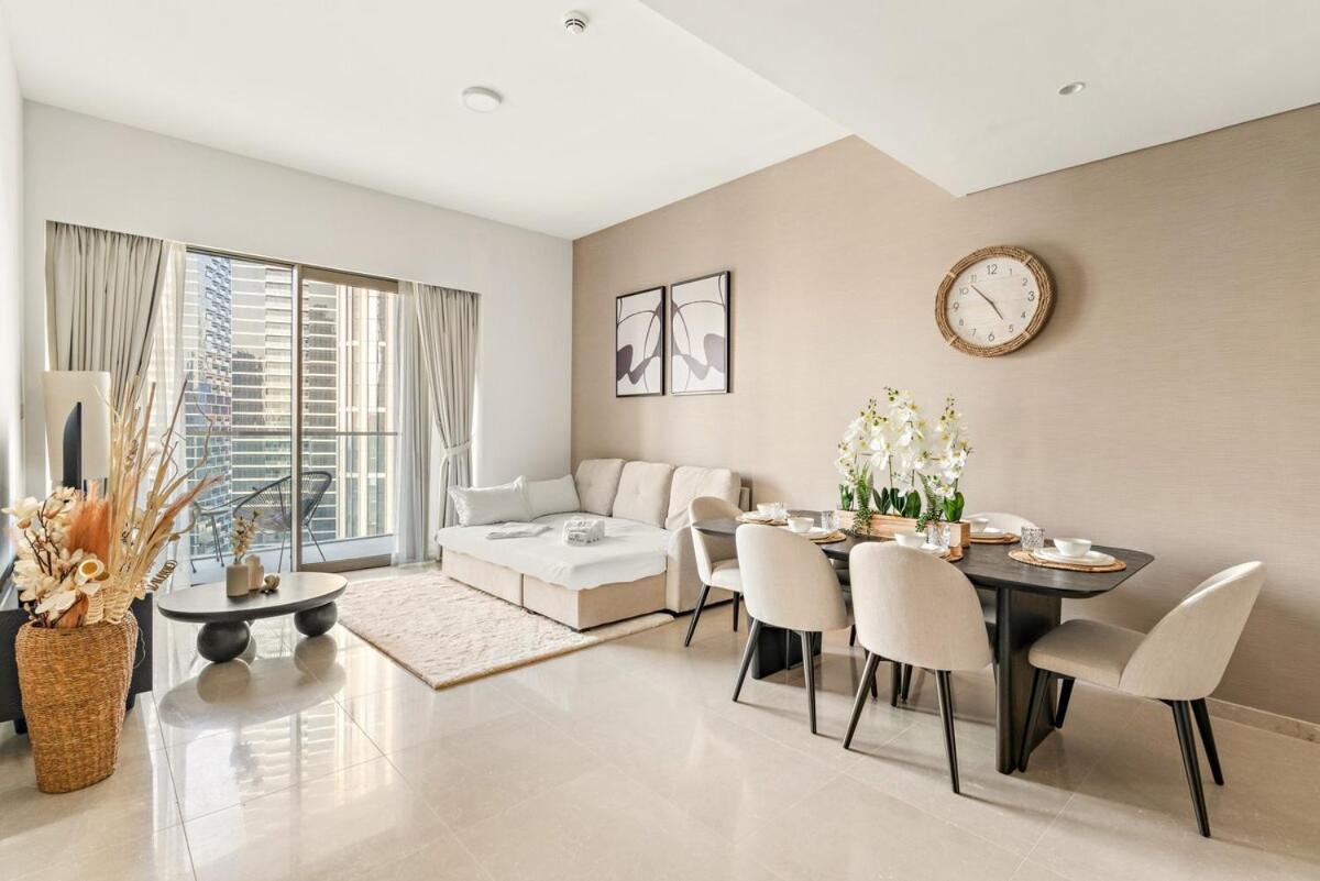 First Class 2br Luxurious Burj Khalifa View * Dubai