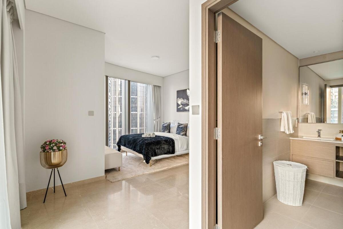 First Class 2br Luxurious Burj Khalifa View Apartment Dubai