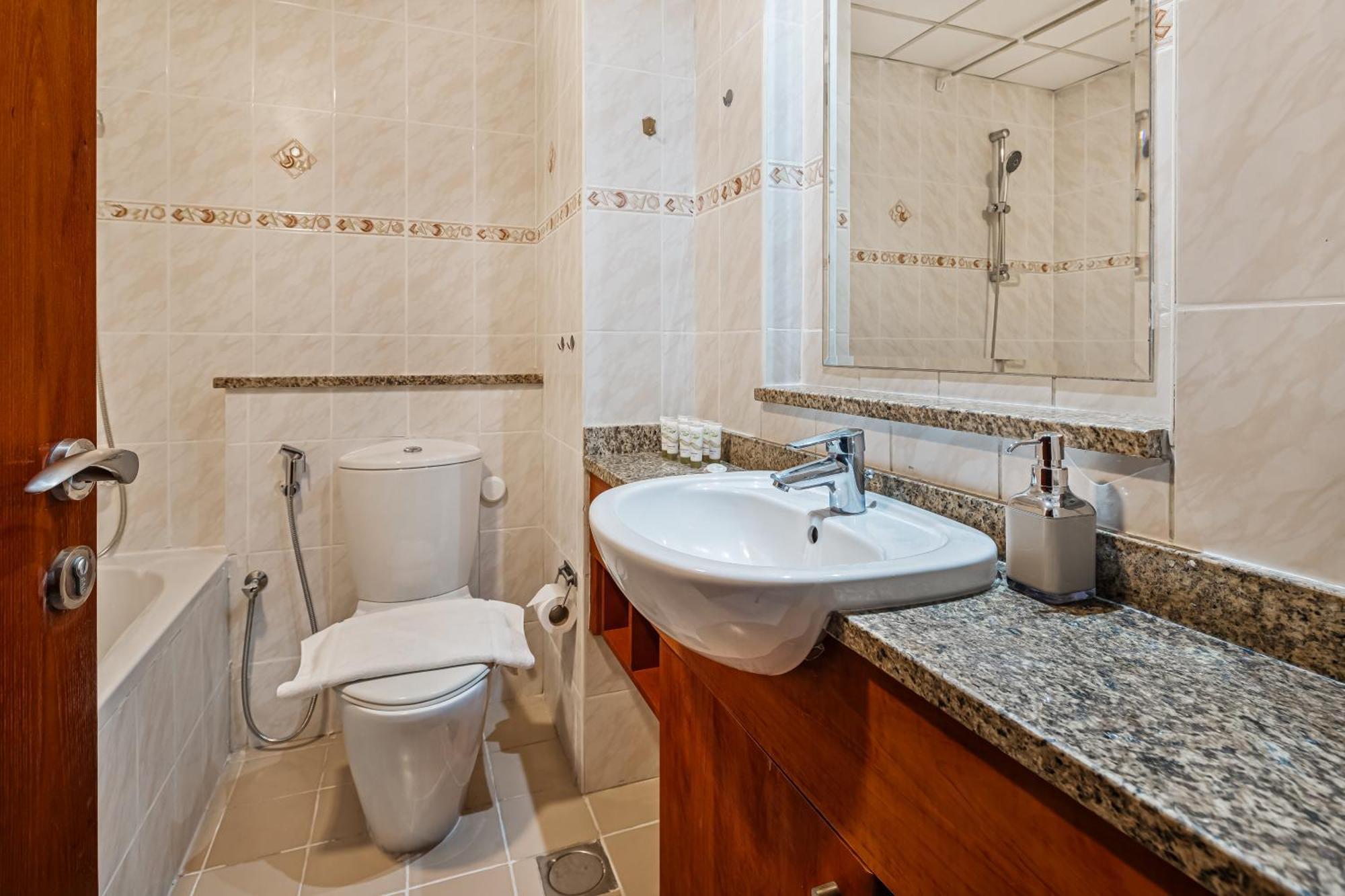 Brand New Furnished Terrace Jlt Appartement
