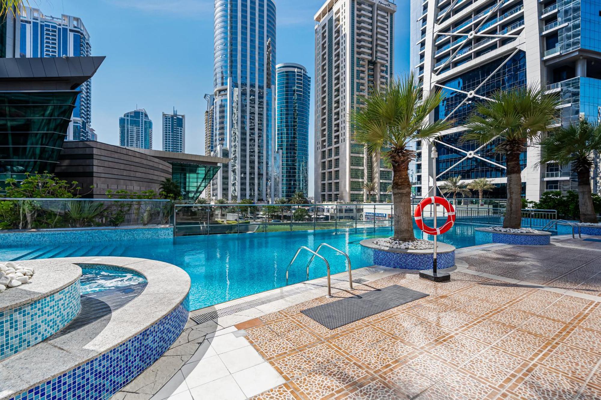 Appartement Brand New Furnished Terrace Jlt Dubaï