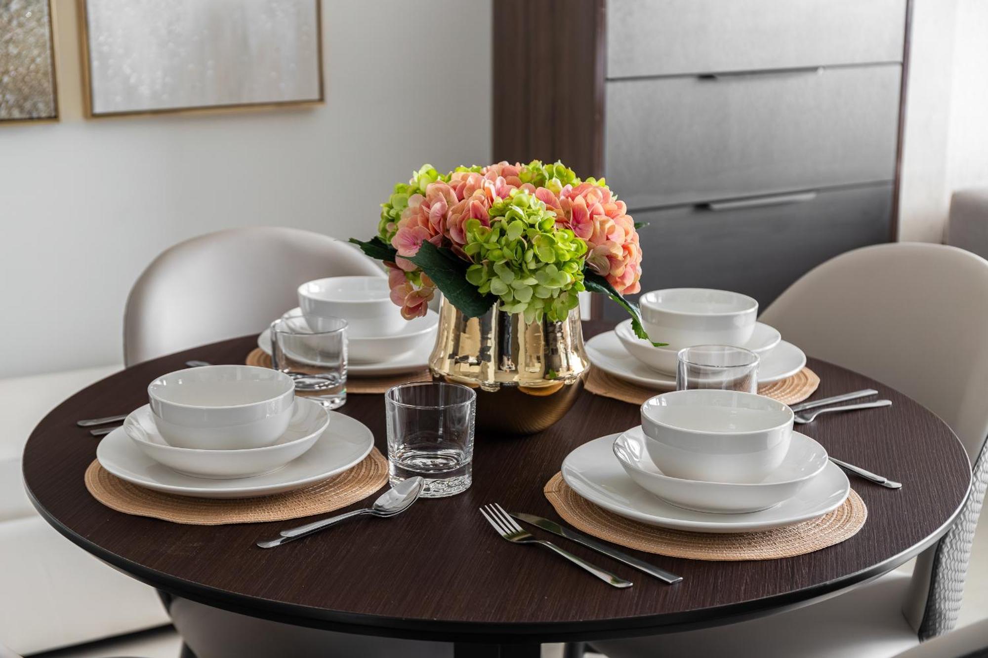 Apartemen Simply Comfort At Nobles Tower Luxury Burj View