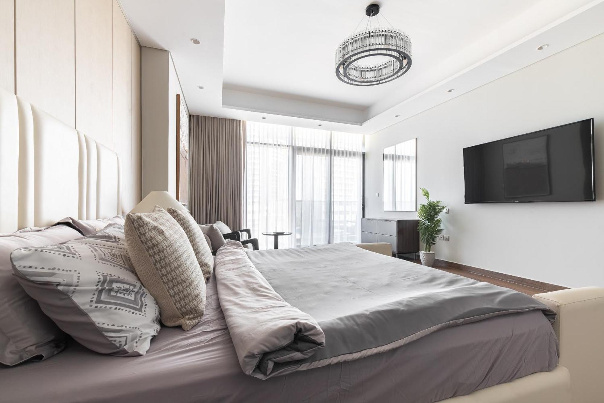Apartemen Simply Comfort At Nobles Tower Luxury Burj View Dubai