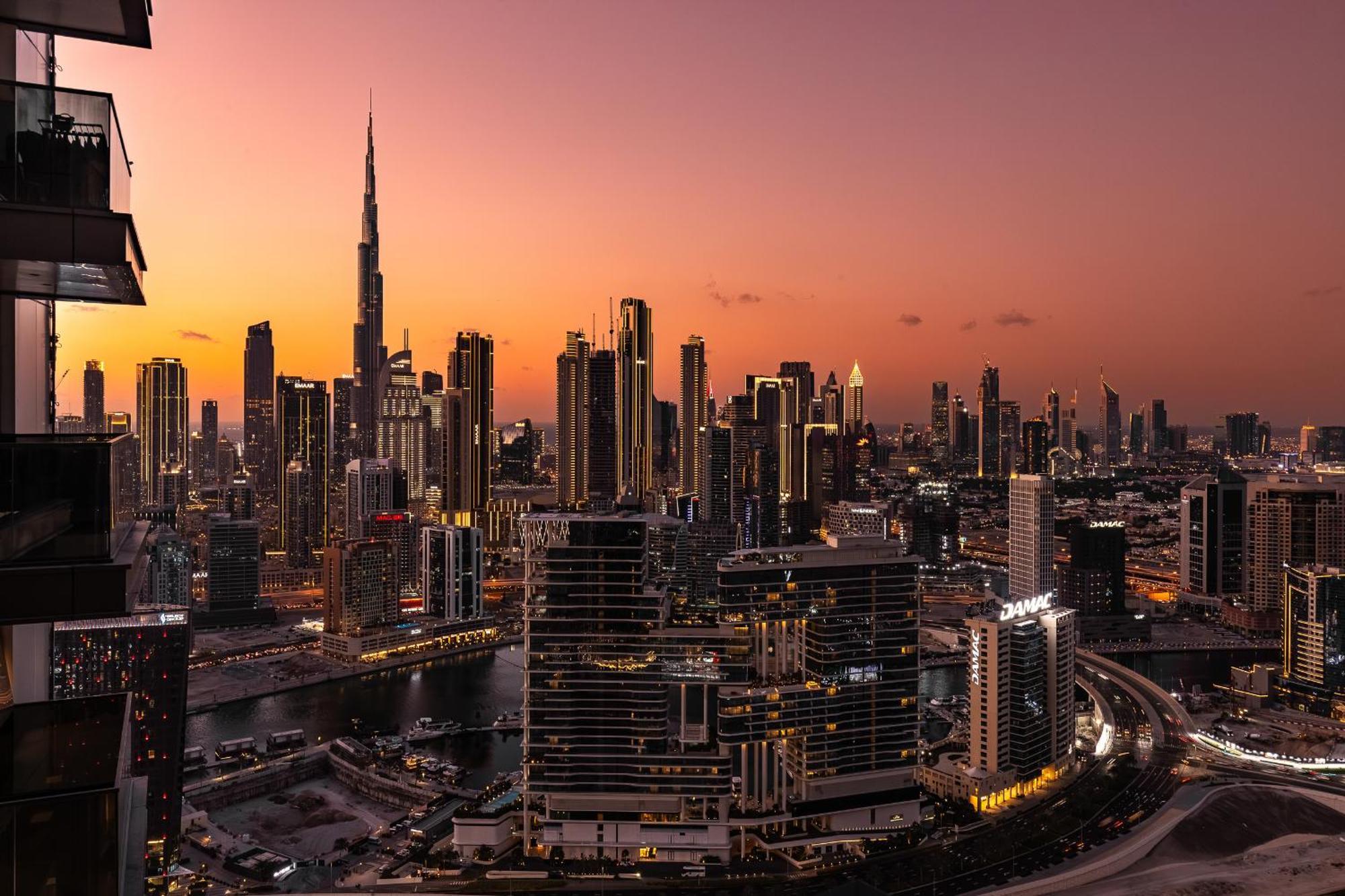 Simply Comfort At Nobles Tower Luxury Burj View Apartemen *