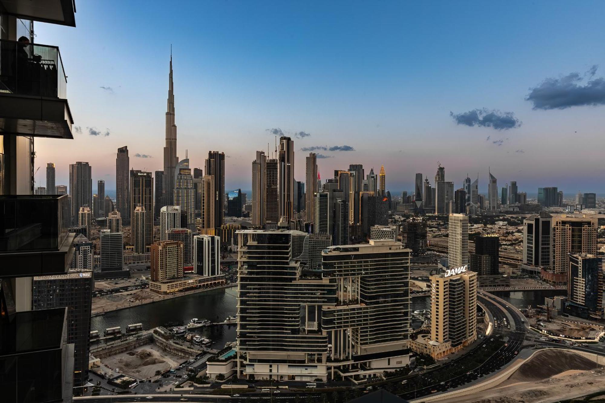 Apartemen Simply Comfort At Nobles Tower Luxury Burj View