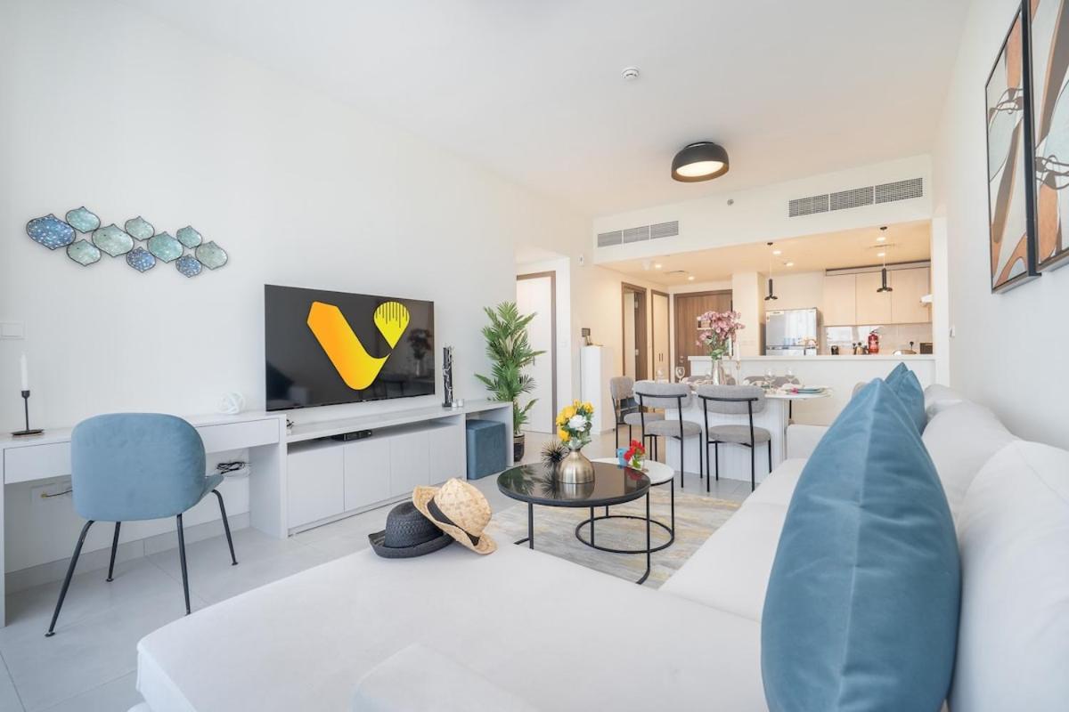 Vogue Al Wasl 1 East 17th Floor With Balcony View Of Zabeel Park And Frame, Walkable To Metro, Near Sheikh Zayed Road & World Trade Centre Apartamento *