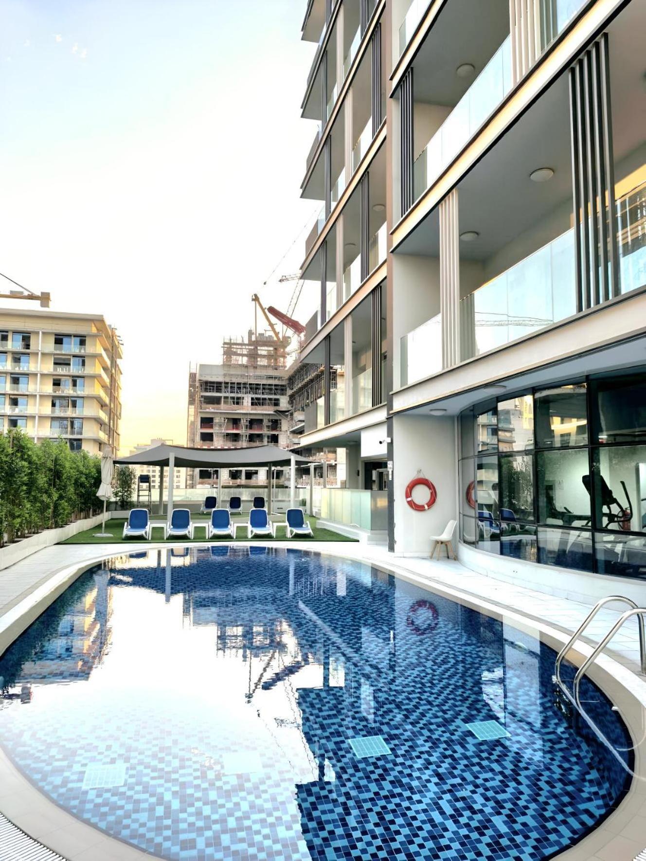 151 Jumeirah Gardens * Dubaï