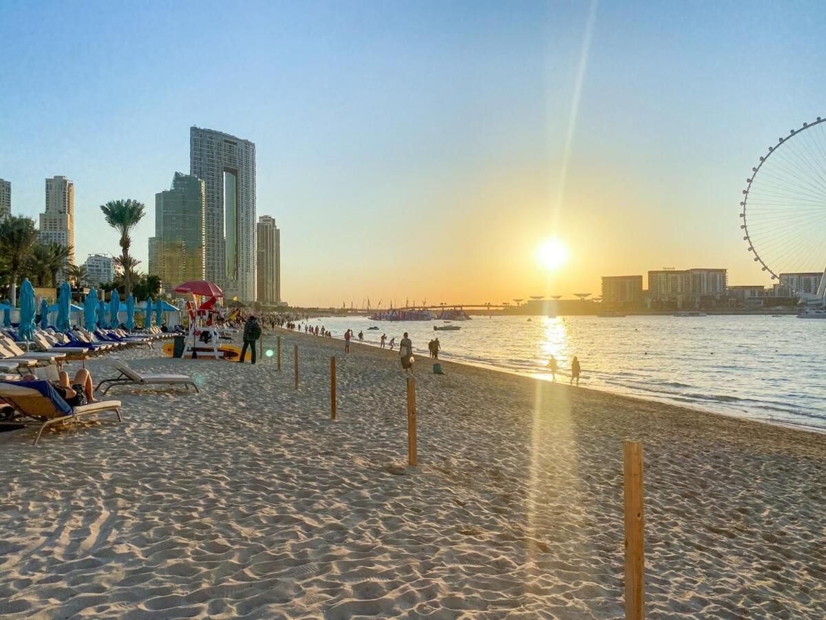 First Class 1br Luxury Beachfront In La Vie Apartemen