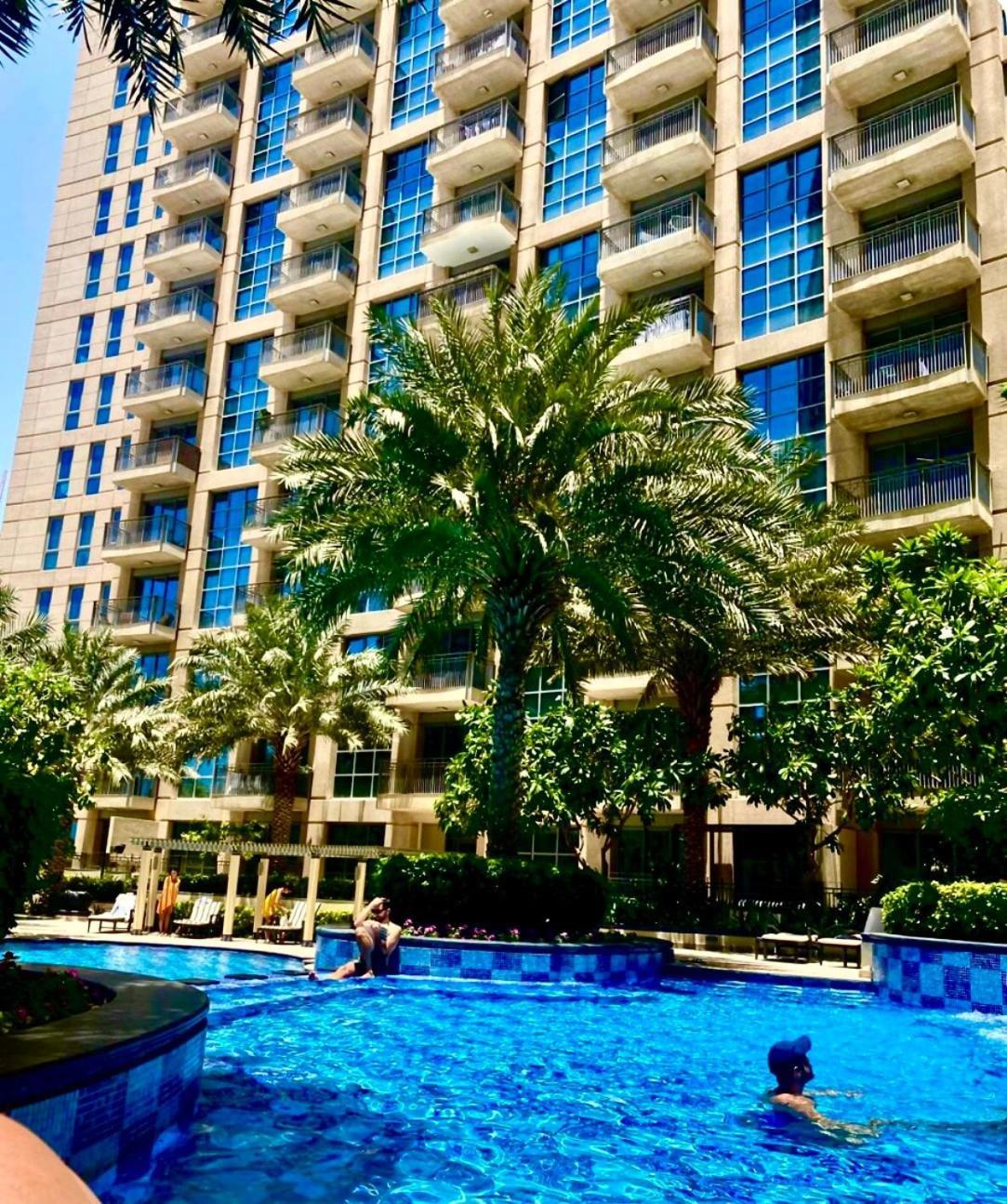 Séjour chez l'habitant Exceptional Master - Near And Overlooking Burj Khalifa - Host Has Access To Living Space