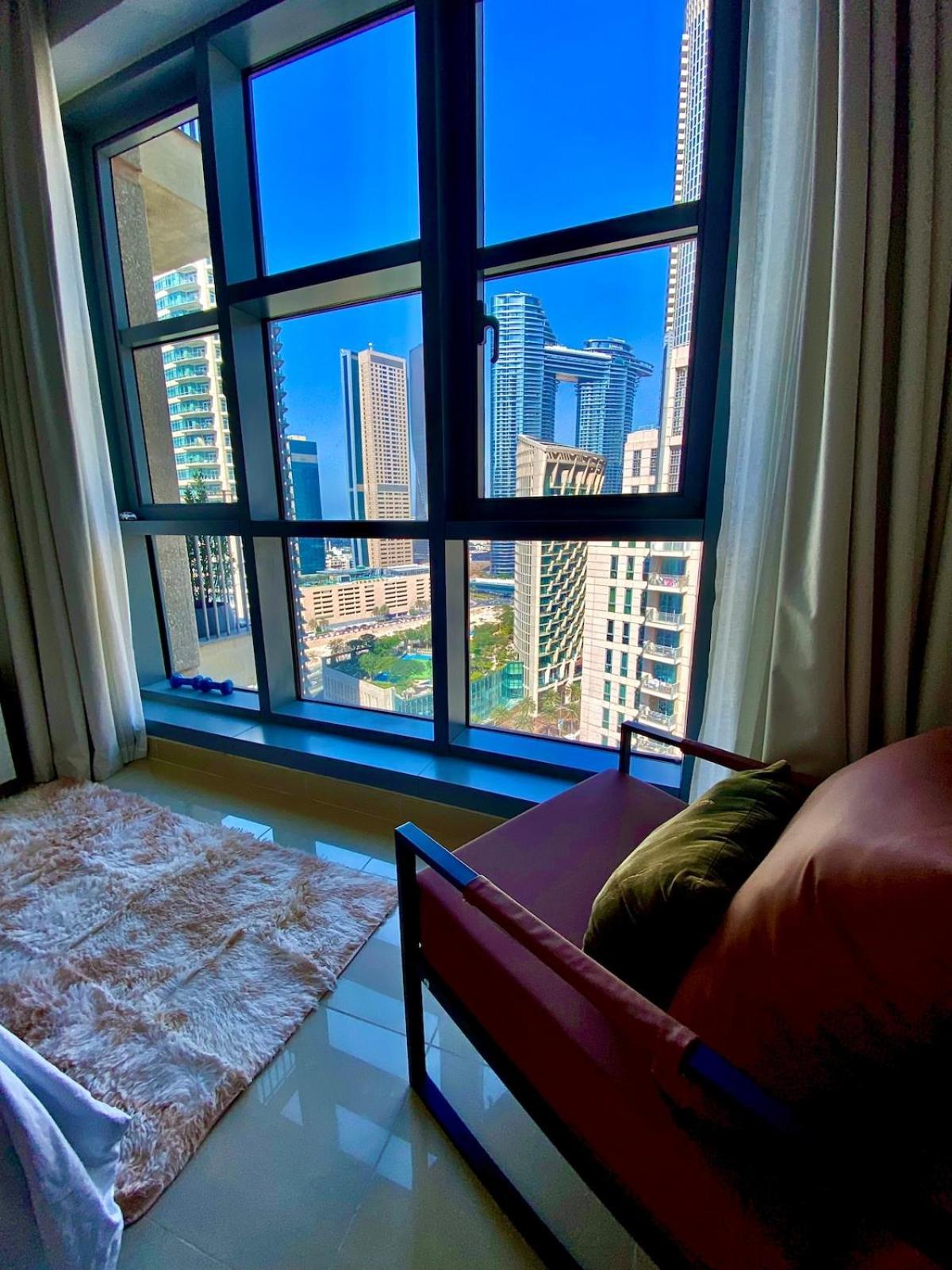 Séjour chez l'habitant Exceptional Master - Near And Overlooking Burj Khalifa - Host Has Access To Living Space *