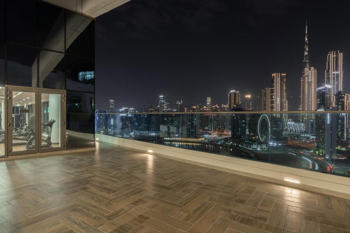 Trendy 1-bedroom For 4 In Business Bay *