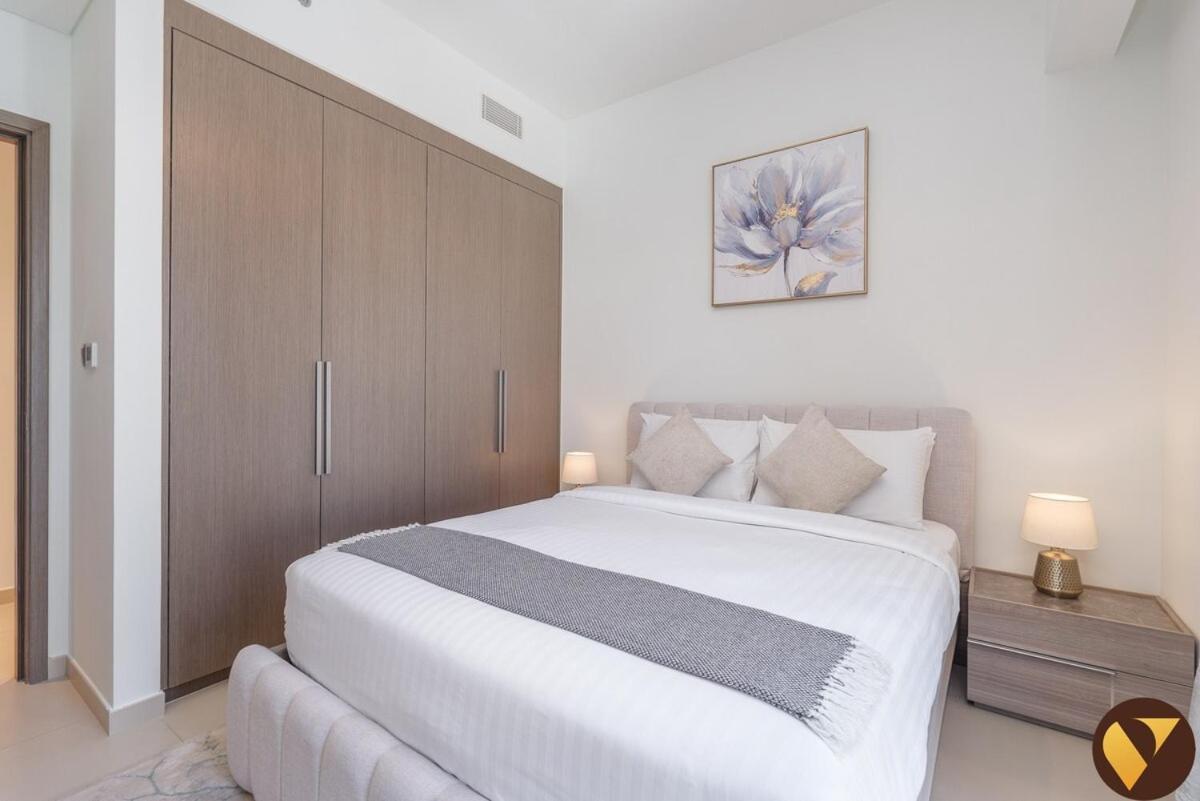 Vogue 30th Floor Skyline View With Balcony Near To Burj Khailfa And Mall, Act One By Emaar, Downtown Dubai, Sheikh Mohammed Bin Rashid Boulevard Appartement