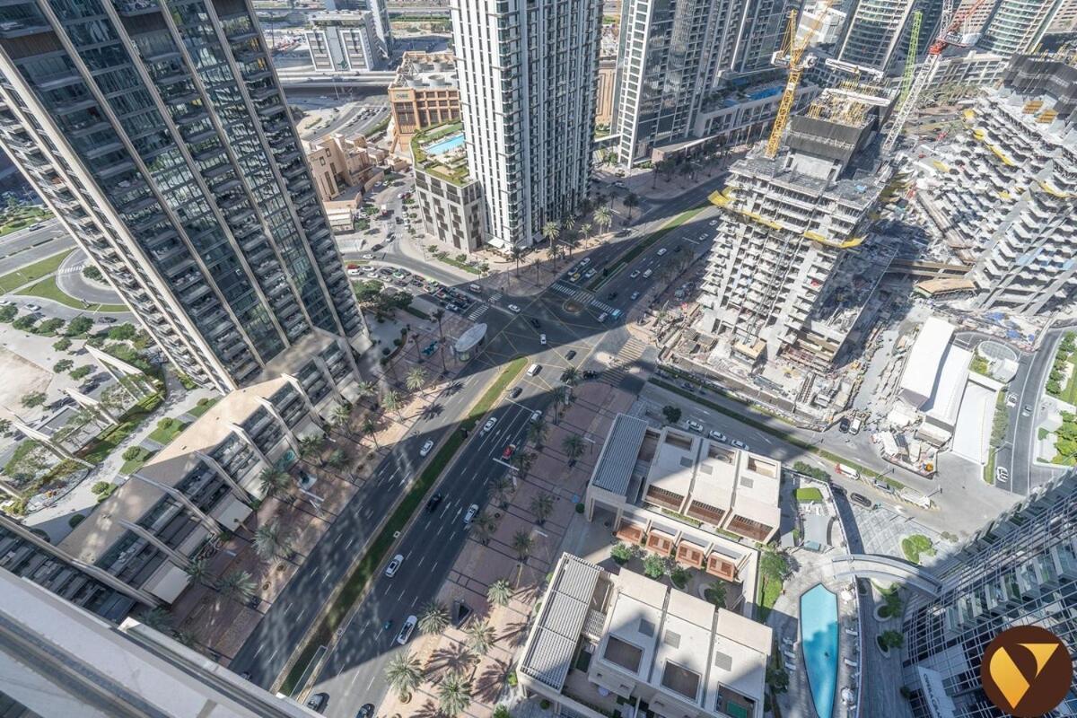 Vogue 30th Floor Skyline View With Balcony Near To Burj Khailfa And Mall, Act One By Emaar, Downtown Dubai, Sheikh Mohammed Bin Rashid Boulevard Apartment *