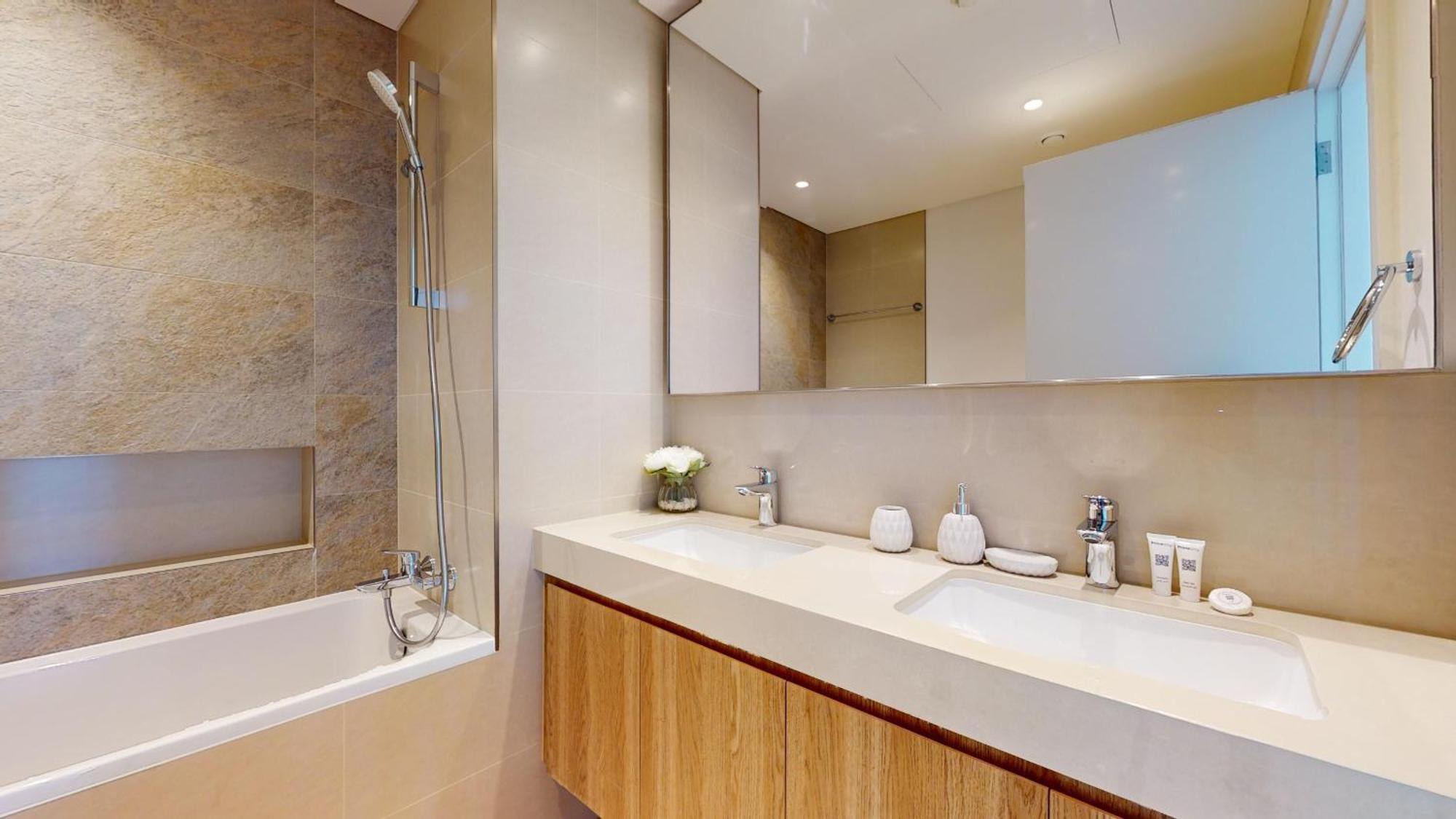 With 2 Bedroom In Financial Center Rd 109 -