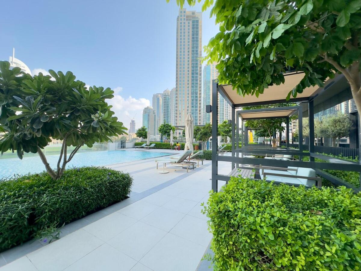 Lägenhet Dar Vacation -stylish And Modern 1bdr, Near Burj Khalifa Dubai