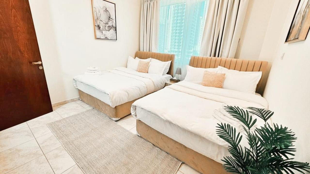 Stylish Marina View With Private Marina Walk Access Appartement Dubaï