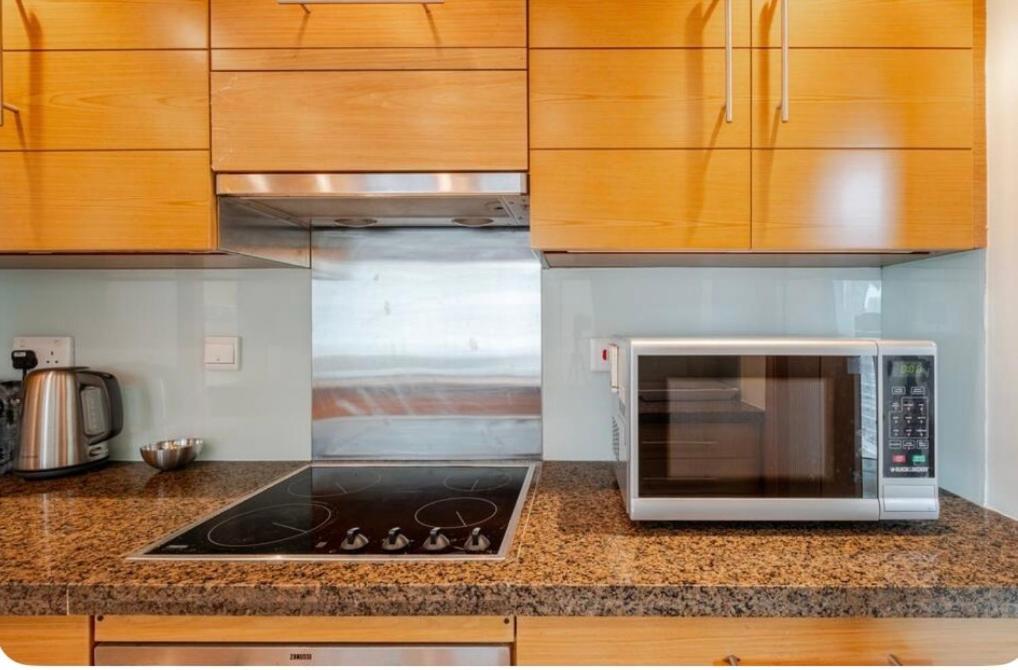 Downtown 2 Bedroom Family Opposite Mall & Fountain Apartamento Dubái