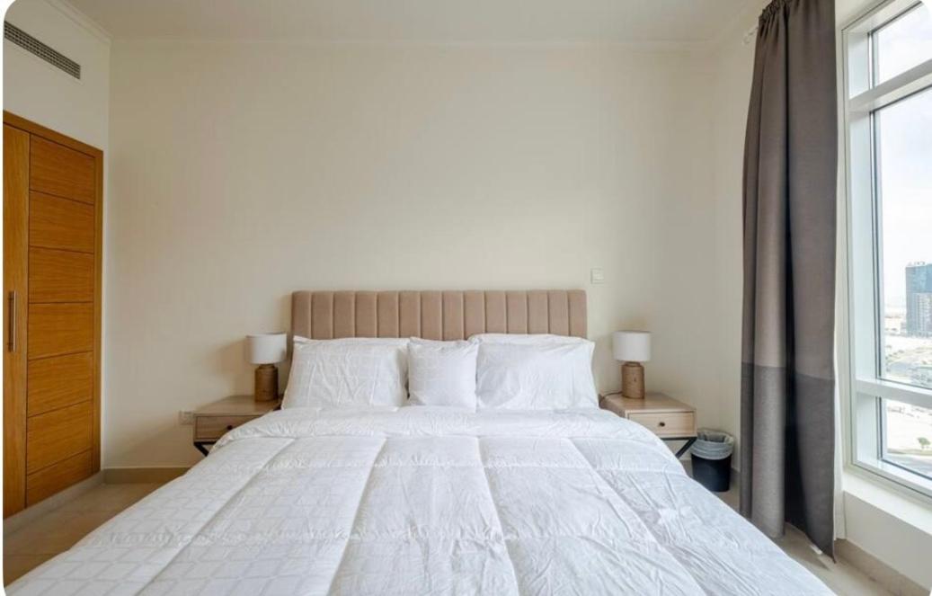 Downtown 2 Bedroom Family Opposite Mall & Fountain Dubái