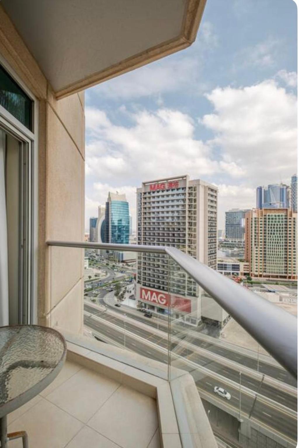 Downtown 2 Bedroom Family Opposite Mall & Fountain Apartamento Dubái