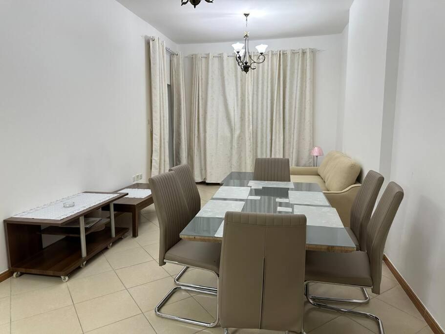 Appartement 1 B/r In Marina Price