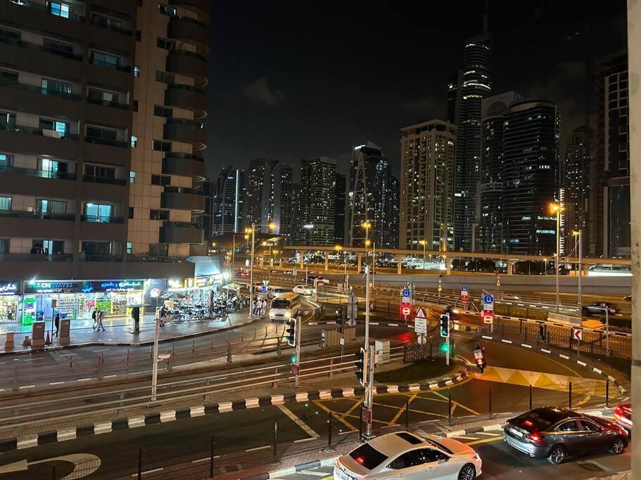 Appartement 1 B/r In Marina Price Dubaï