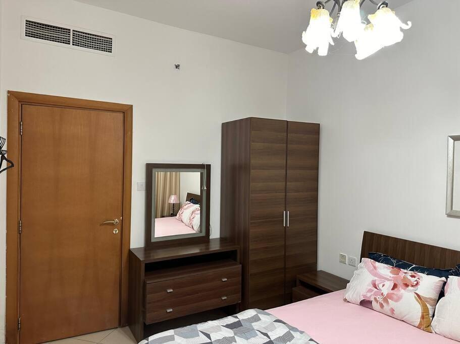 Appartement 1 B/r In Marina Price Dubaï