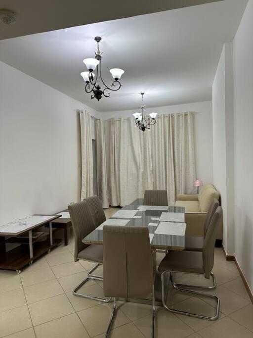 1 B/r In Marina Price Appartement