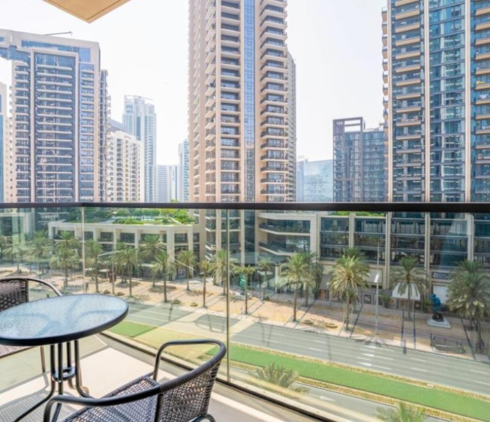 Luxury Act One Act Two 7 Min Walk To Burj Khalifa & Mall *