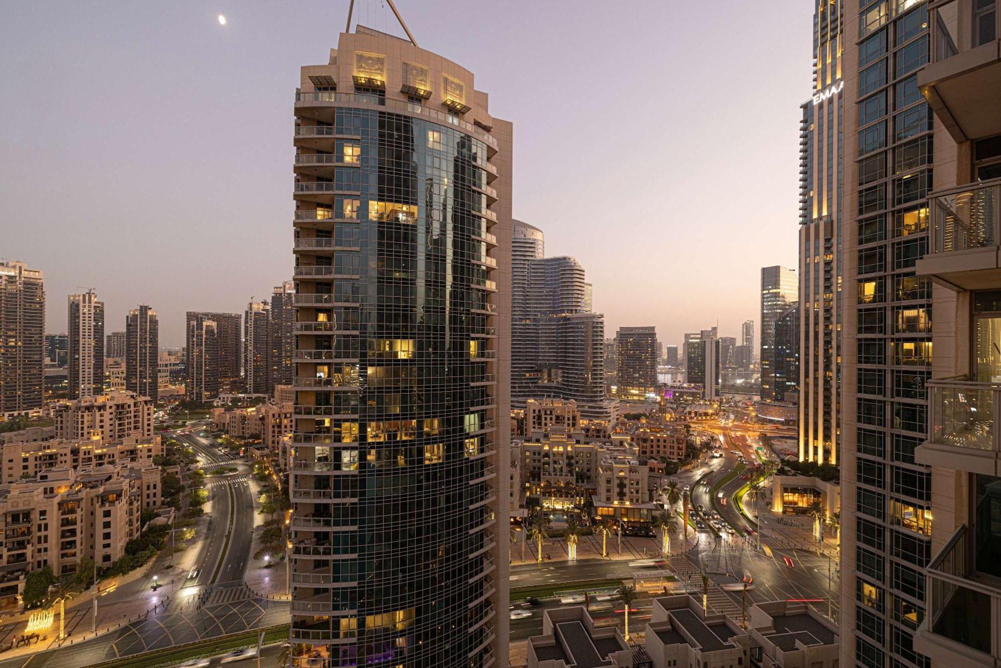 Downtown Sanctuary Iconic Burj Views & Luxury Living Appartamento *