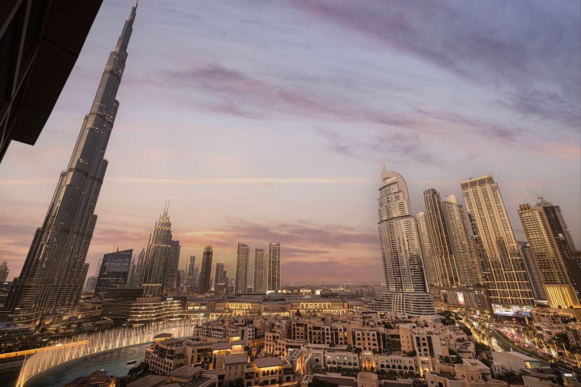 Appartamento Downtown Sanctuary Iconic Burj Views & Luxury Living