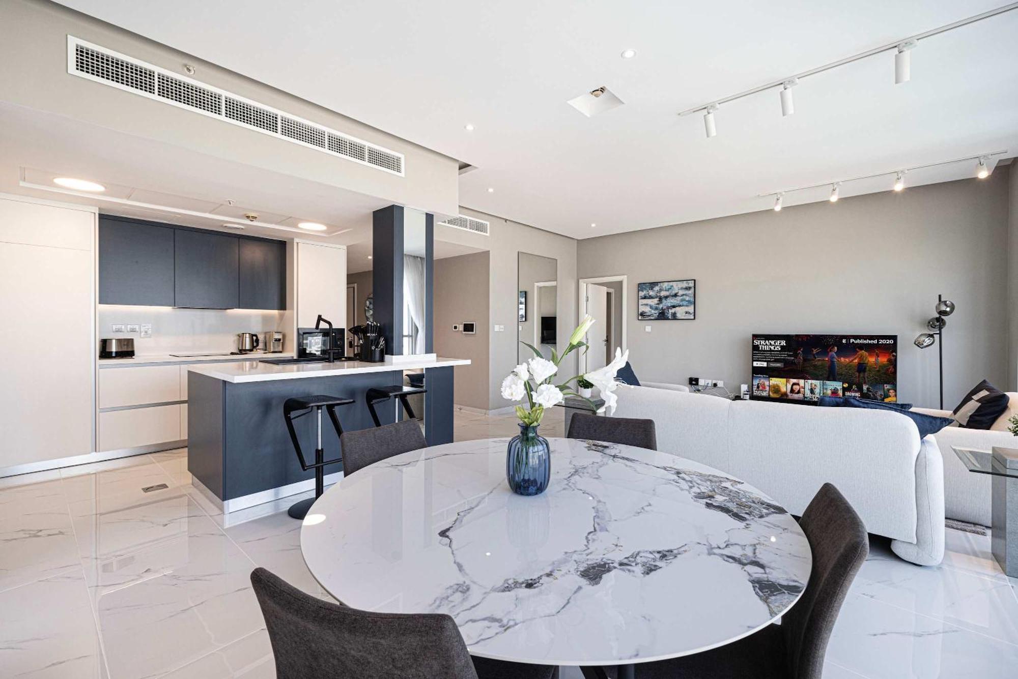 Appartamento Downtown Sanctuary Iconic Burj Views & Luxury Living Dubai