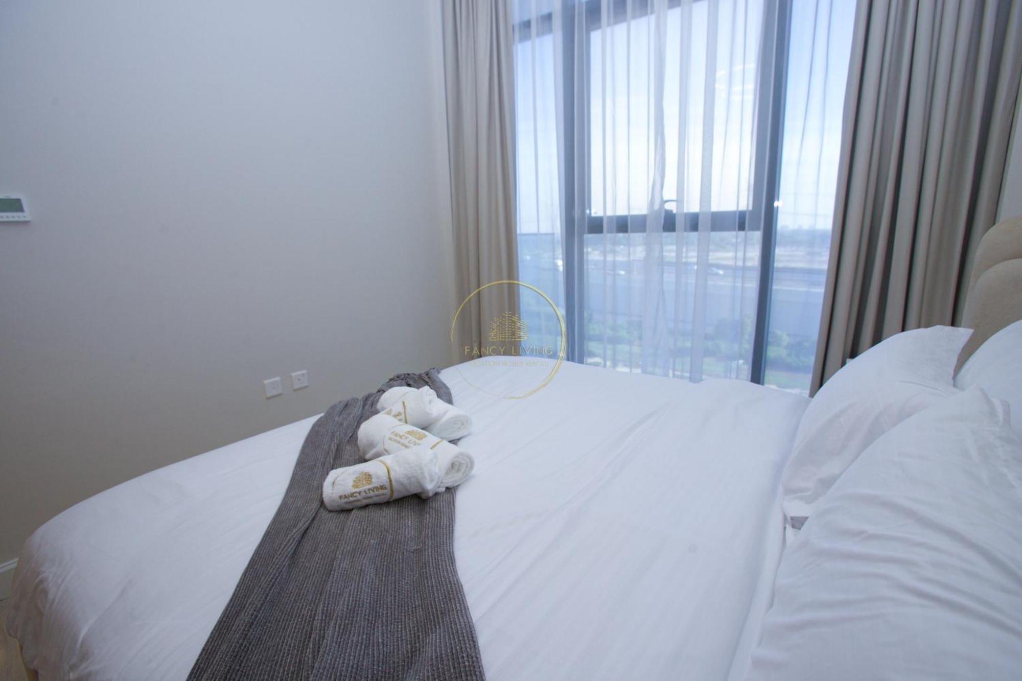 Standard 2bhk Located In Azizi Riviera 46 Appartement Dubaï