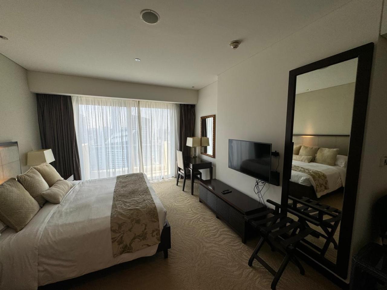 Stylish Retreat In Marina Prime Location & Stunning Views Dubaï