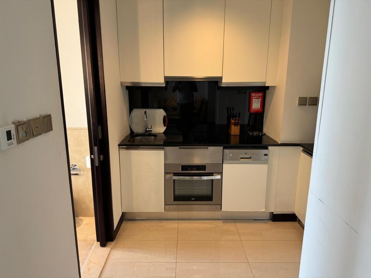 Stylish Retreat In Marina Prime Location & Stunning Views Dubaï