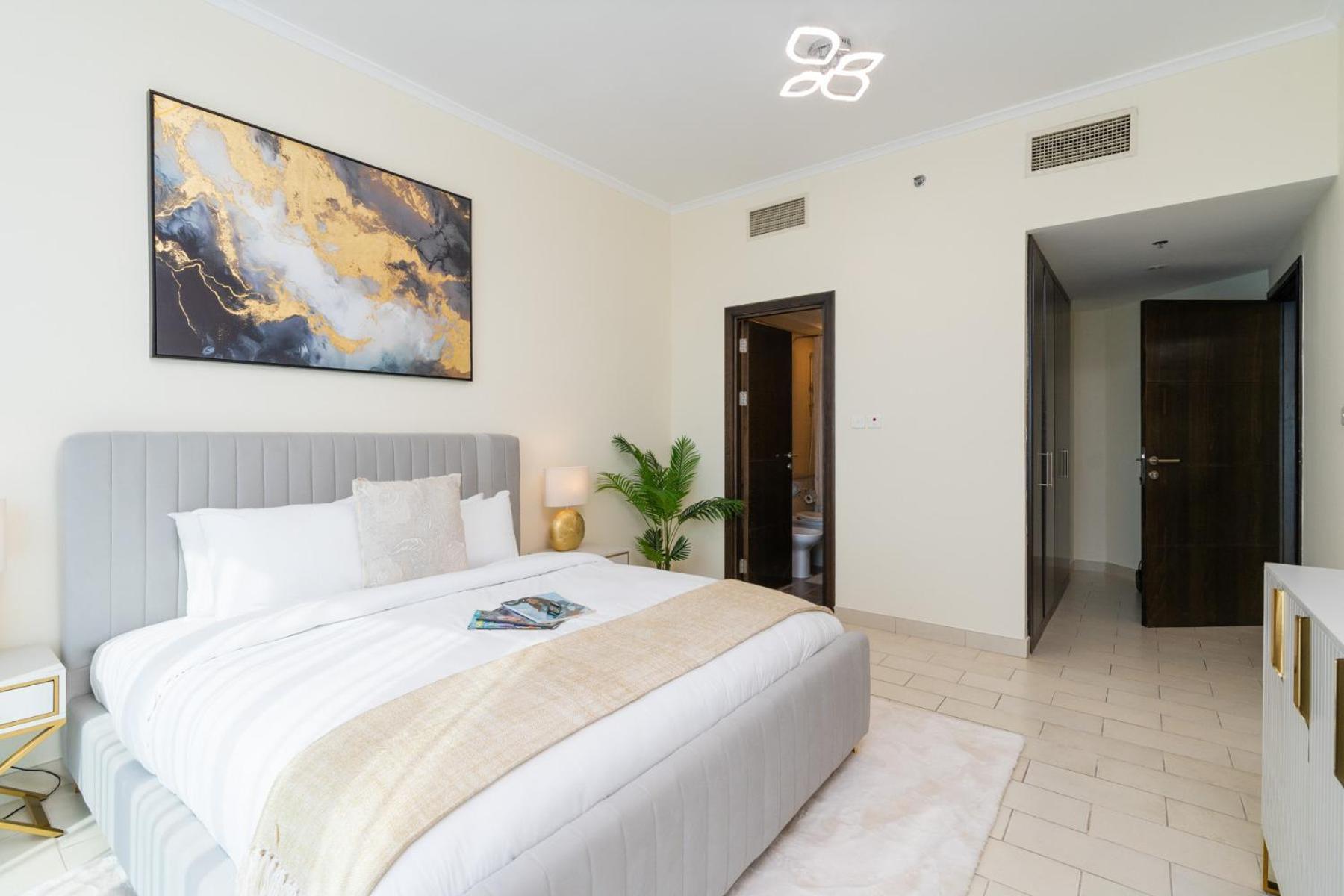 Classy Upgraded High Floor Prime Location * Dubaï
