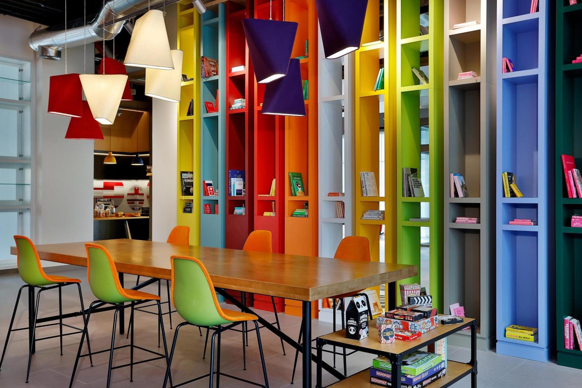 Aloft Al Mina, Jumeirah Dubái
