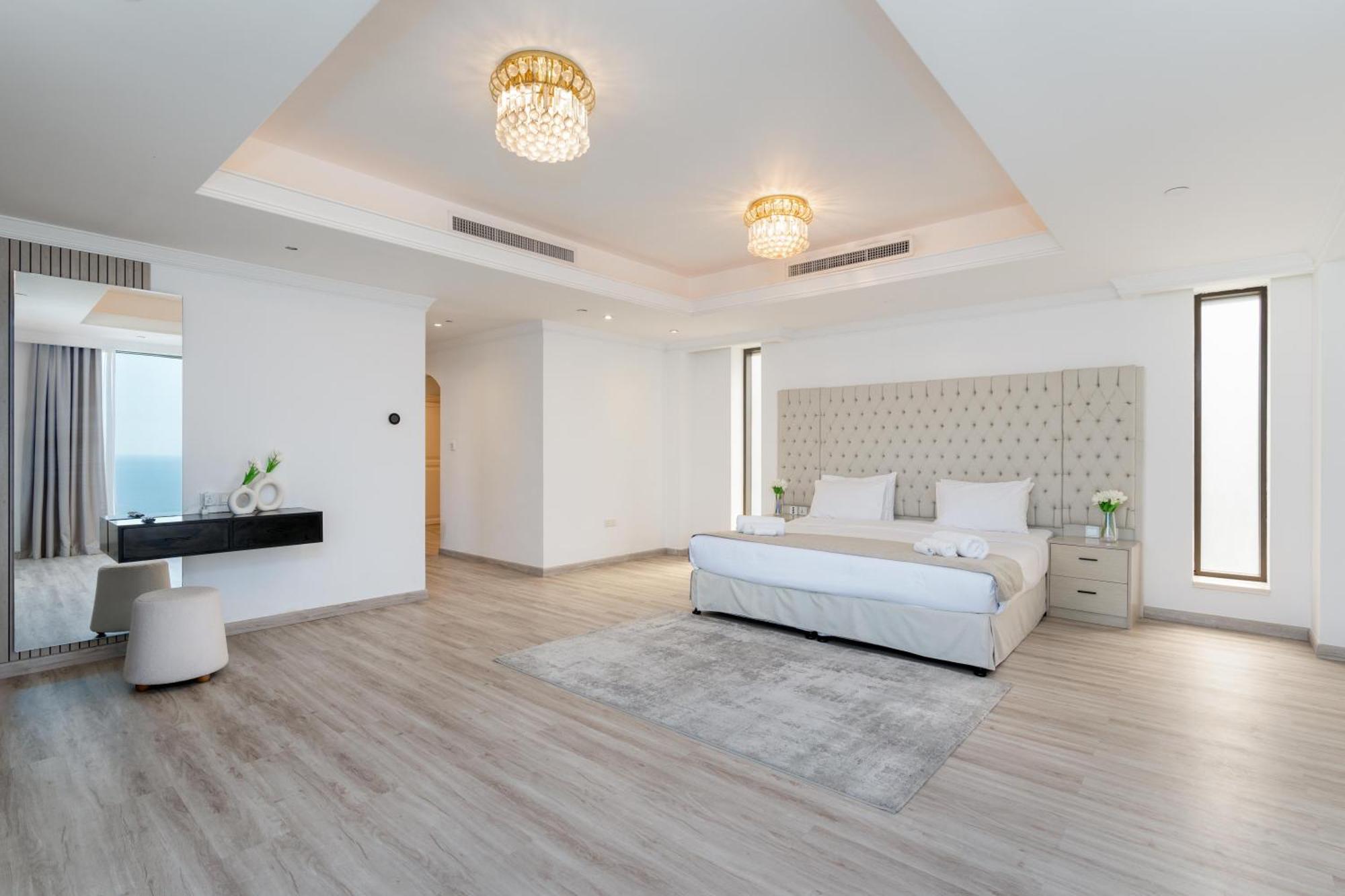 Penthouse With Private Pool And Maid Service Appartement