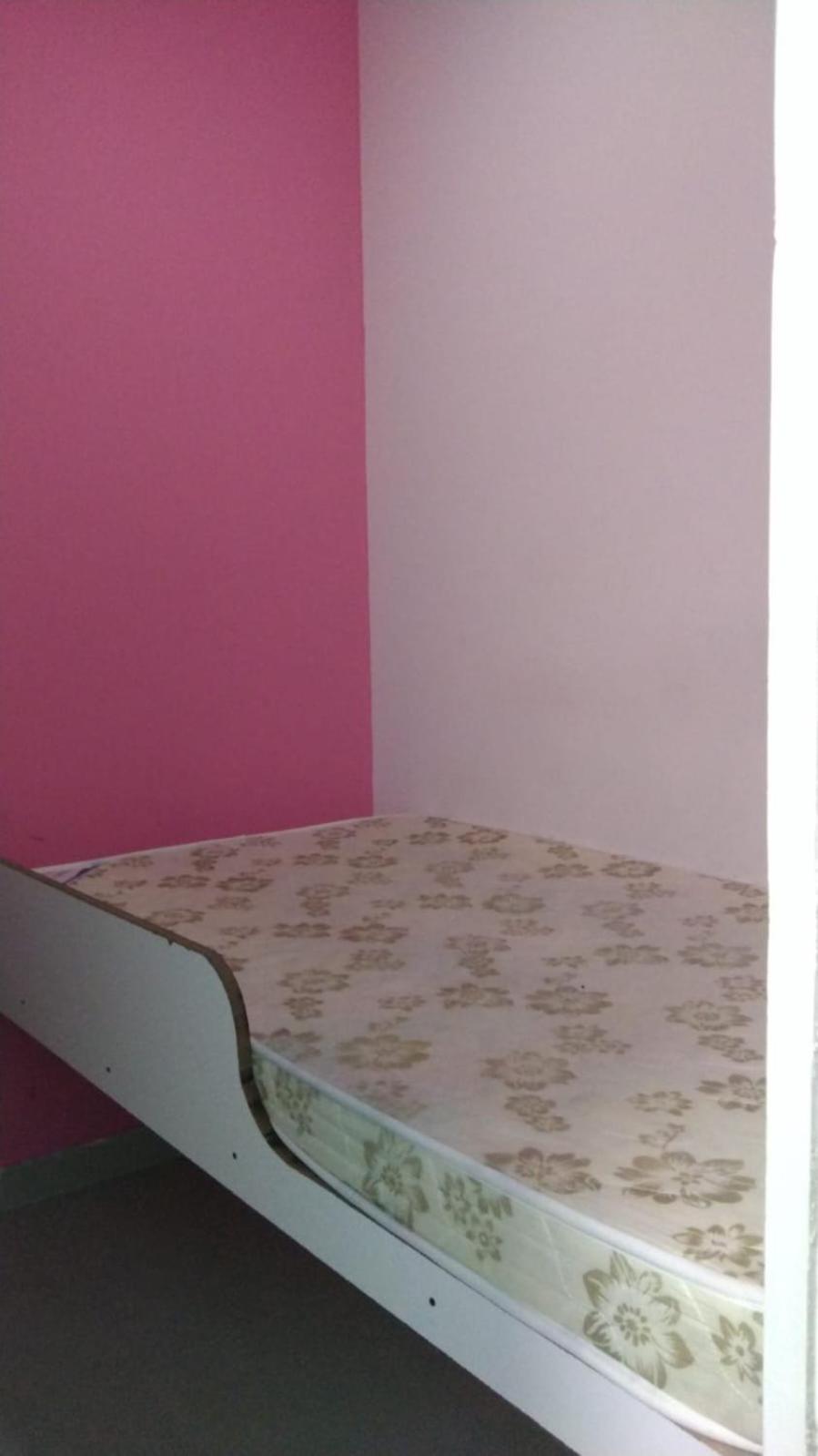 Partition Hotel cinta *